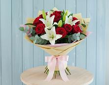 Букет цветов из:  Лилии и Розы в Зеленоградский Пушкинского района
