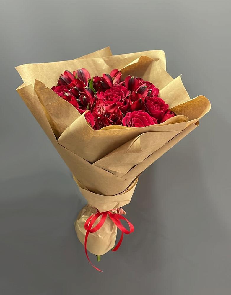 Букет цветов из: Альстромерии и Розы в Зеленоградский Пушкинского района