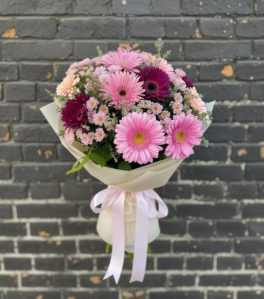 Букет цветов из: Герберы и Хризантемы в Зеленоградский Пушкинского района