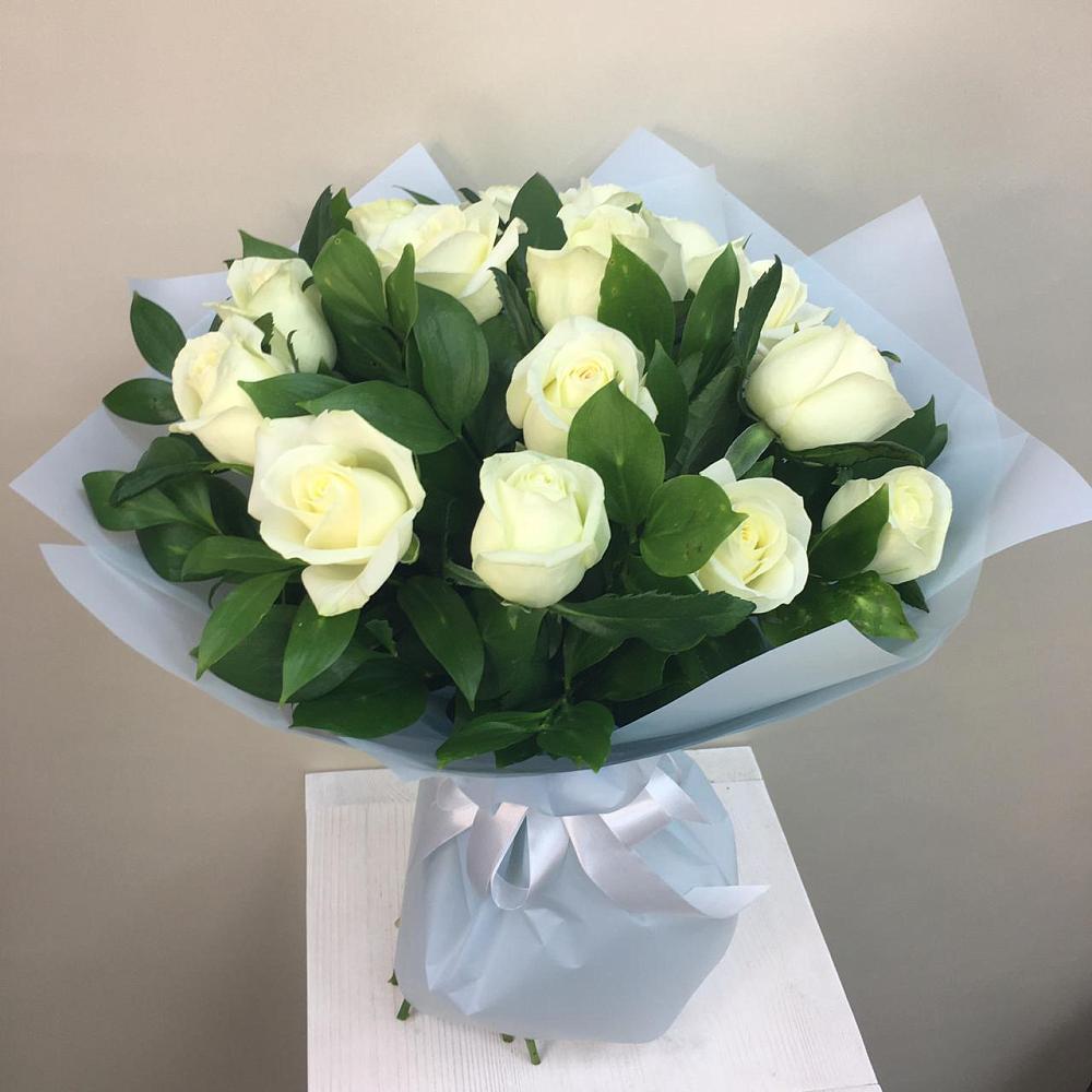Букет 15 Белых роз Проуд в Зеленоградский Пушкинского района
