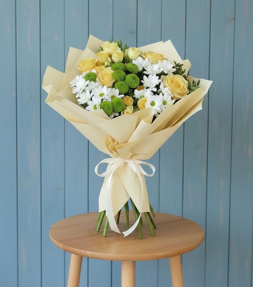 Букет цветов из: Хризантемы и Розы в Зеленоградский Пушкинского района