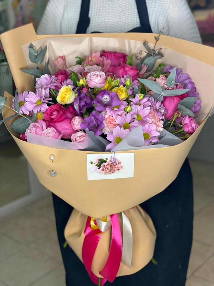 Букет цветов из: Хризантемы, Гвоздики и Альстромерии в Зеленоградский Пушкинского района