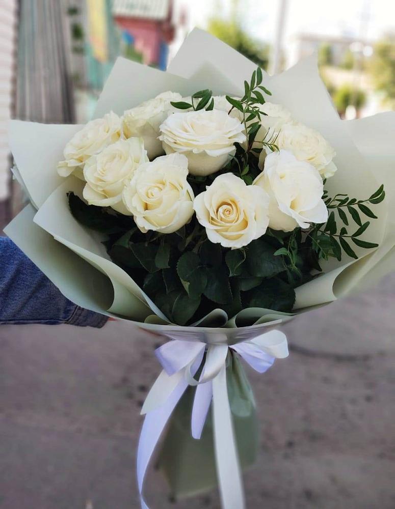 Букет Белые розы Проуд в Зеленоградский Пушкинского района
