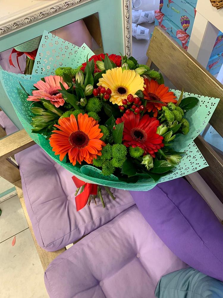 Букет цветов из: Герберы, Хризантемы и Альстромерии в Зеленоградский Пушкинского района
