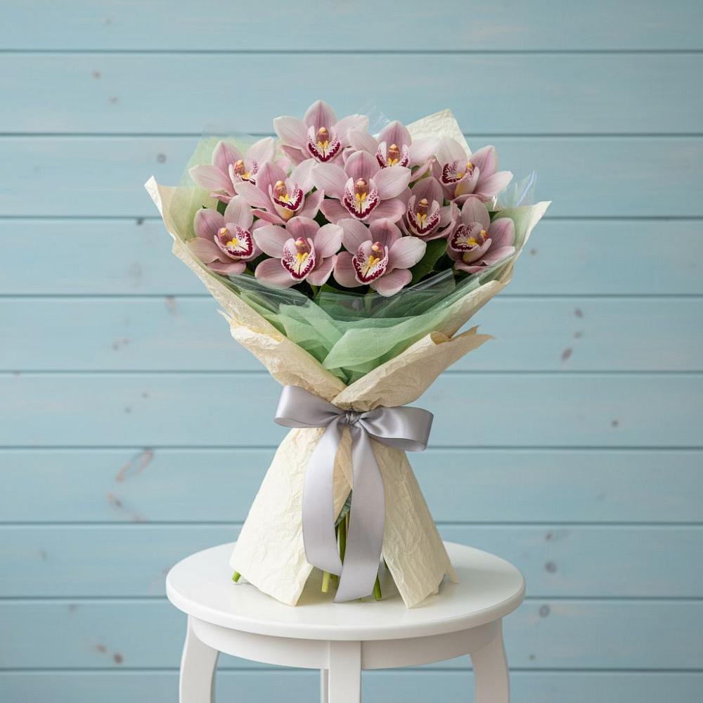 Букет цветов из: Орхидеи и Розы в Зеленоградский Пушкинского района