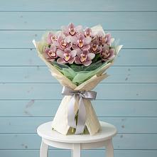 Букет цветов из:  Орхидеи и Розы в Зеленоградский Пушкинского района