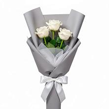 Букет 3 белые розы в Зеленоградский Пушкинского района