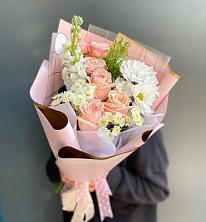 Букет цветов из:  Хризантемы и Розы в Зеленоградский Пушкинского района