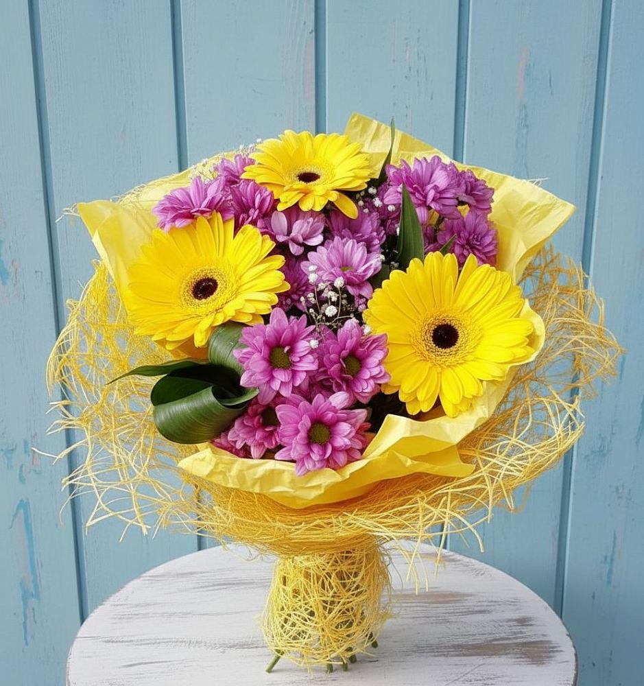 Букет цветов из: Хризантемы и Герберы в Зеленоградский Пушкинского района