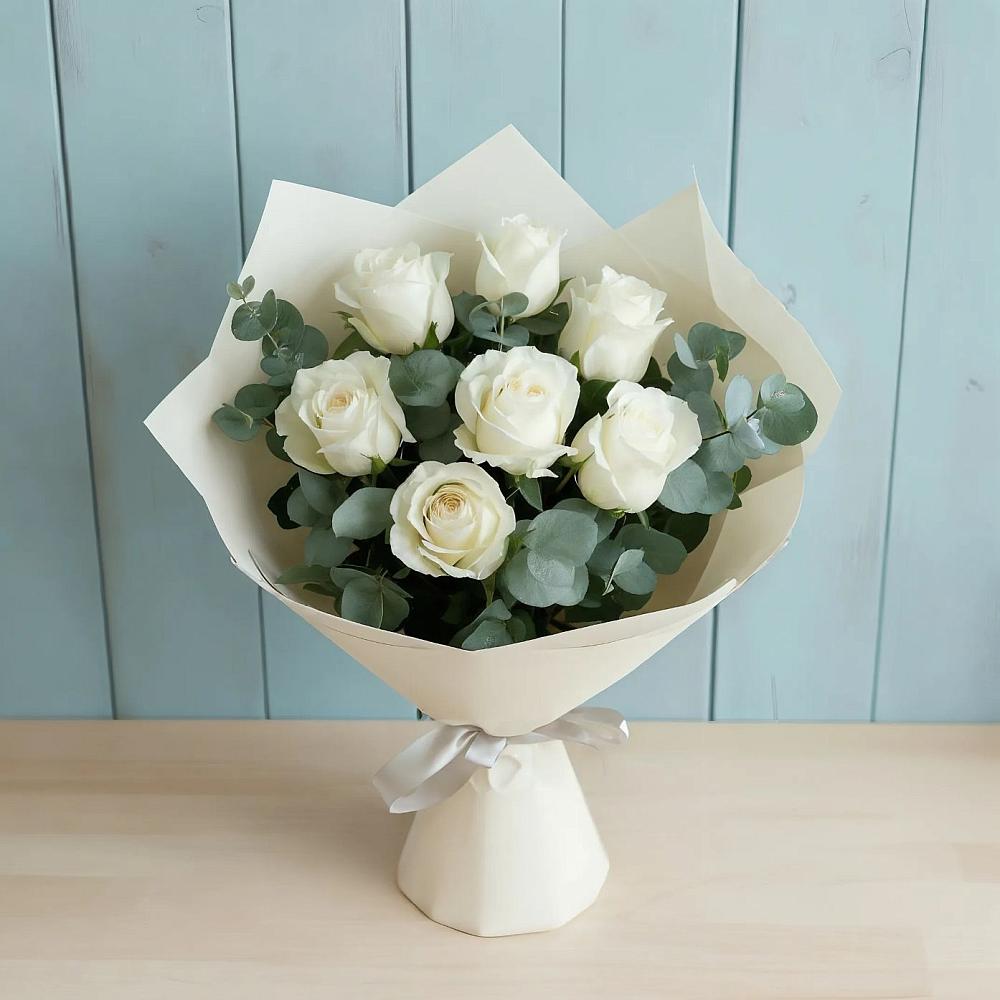 Букет Белые розы в Эвкалипте в Зеленоградский Пушкинского района
