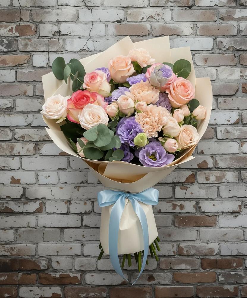 Букет цветов из: Розы, Лизиантусы и Гвоздики в Зеленоградский Пушкинского района