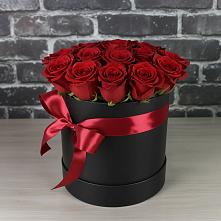 Цветочная композиция из Розы в шляпной коробке в Зеленоградский Пушкинского района