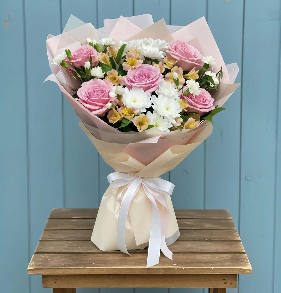 Букет цветов из: Гвоздики, Орхидеи и Розы в Зеленоградский Пушкинского района