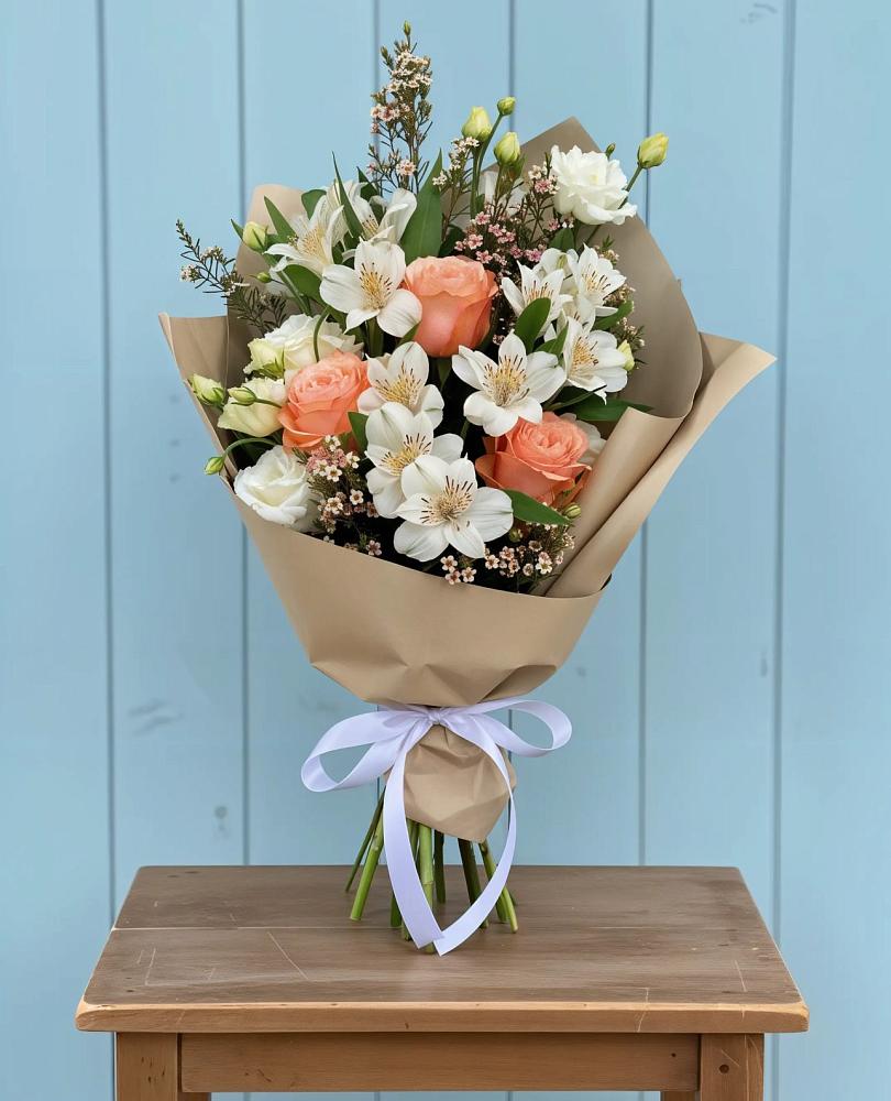 Букет цветов из: Альстромерии, Лизиантусы, Розы и Хризантемы в Зеленоградский Пушкинского района