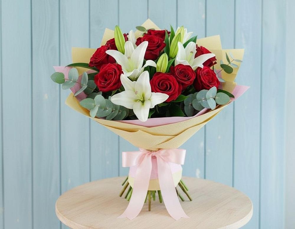 Букет цветов из: Лилии и Розы в Зеленоградский Пушкинского района